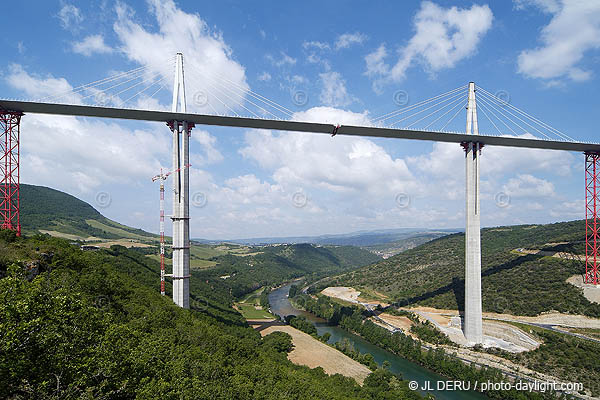 Viaduc de Millau, 2004-05